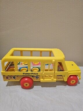Vintage Fisher Price Little People  School Bus w/ Driver Excellent Condition !